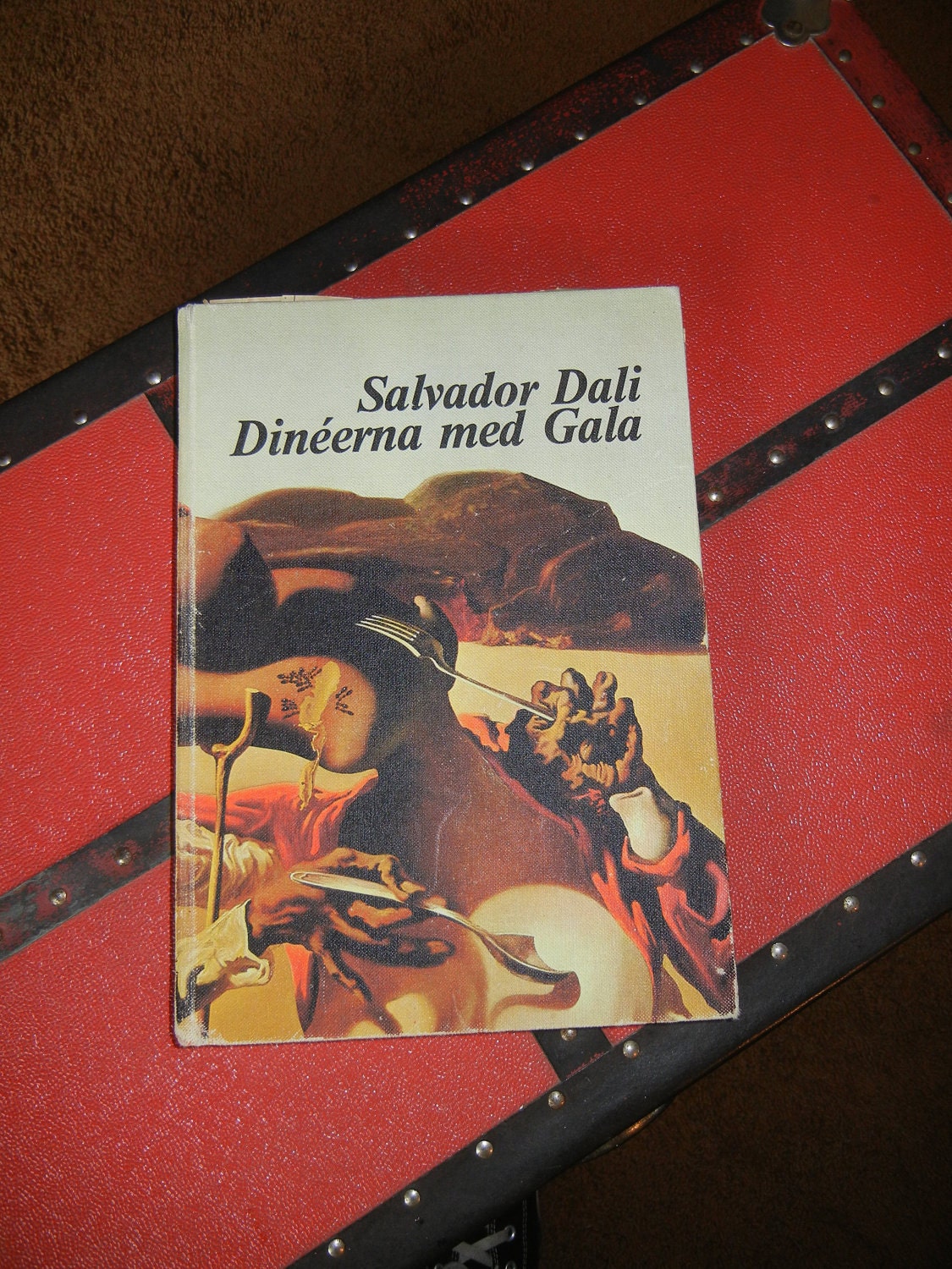 Salvador Dali Cookbook  Dineerna Med Gala Incredibly Rare    FREE SHIPPING