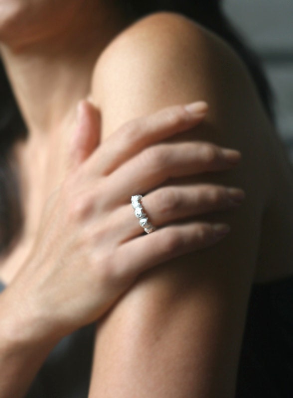 Kitty Band Ring in Sterling Silver