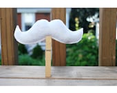 Mustache catnip toy - white