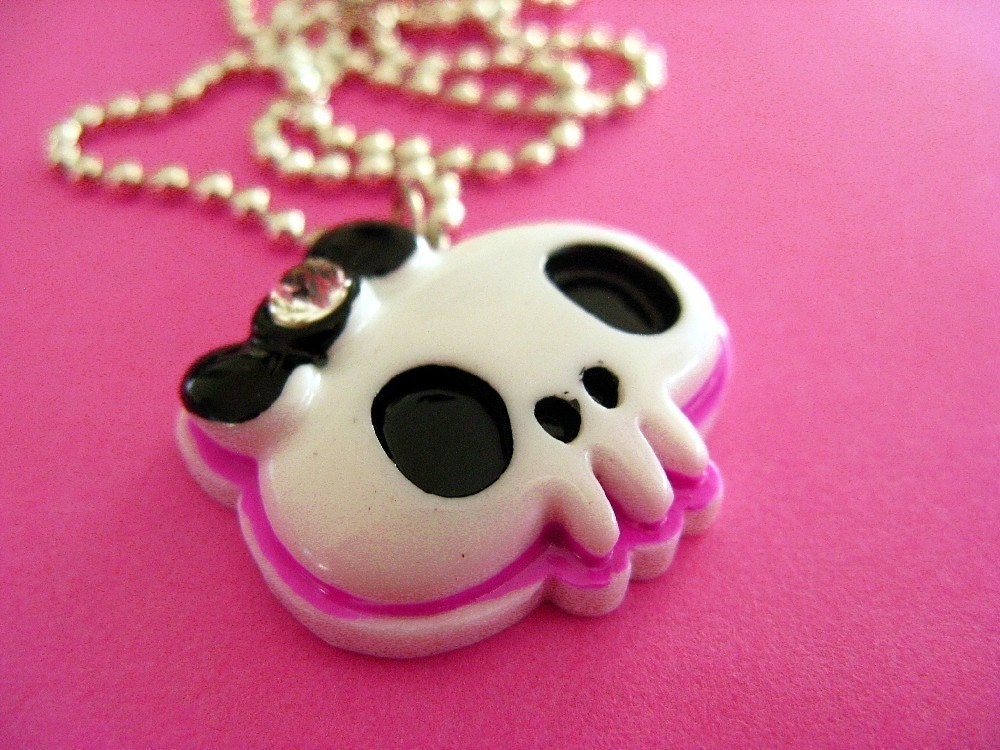 Skully - Girl Skull Necklace With Bow