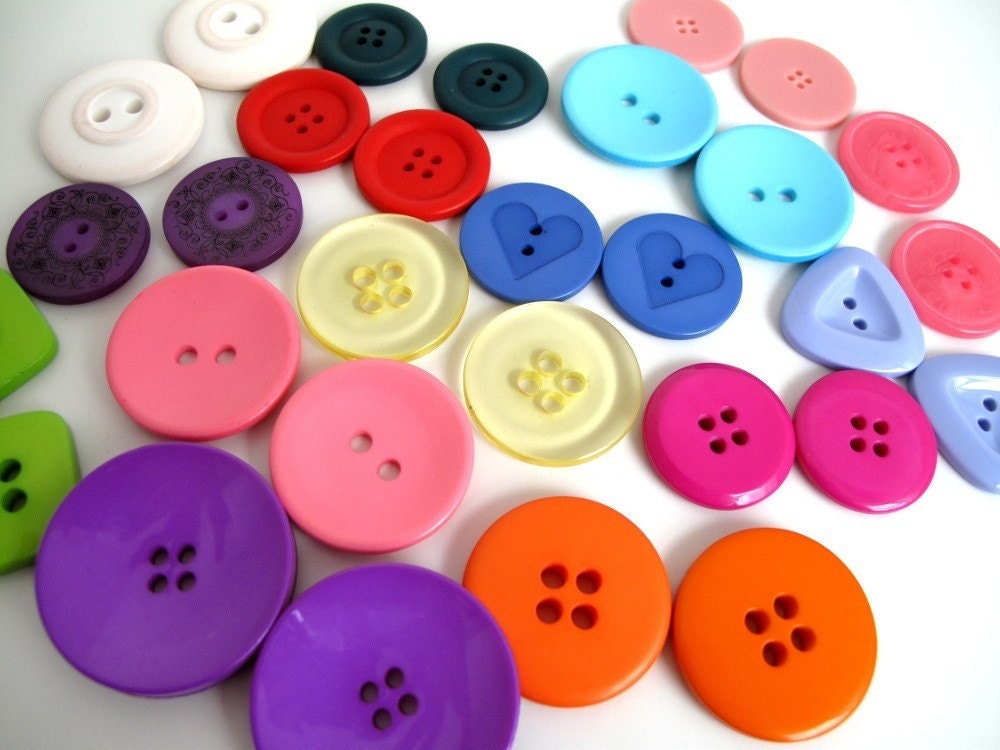 OFFER Button PAIRS Big Buttons random mix x100g 4oz