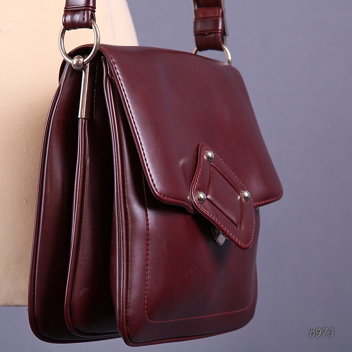 70s Shoulder Bag / Saddle Bag / Vinyl Bag