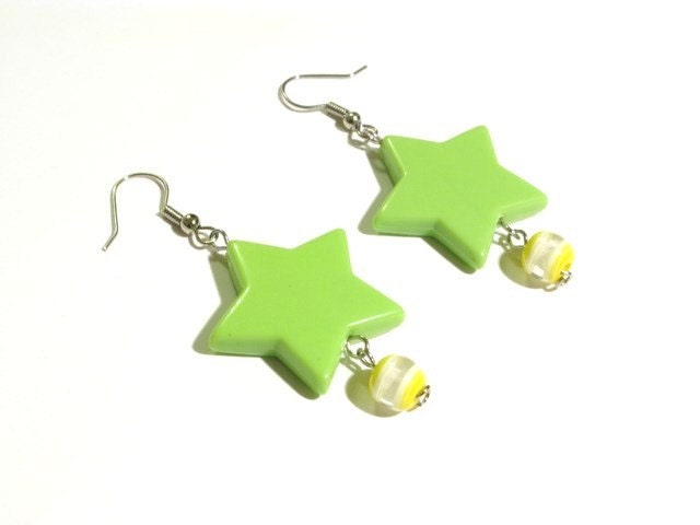 Colorful Funky Dangling Star Earrings (green vs yellow)