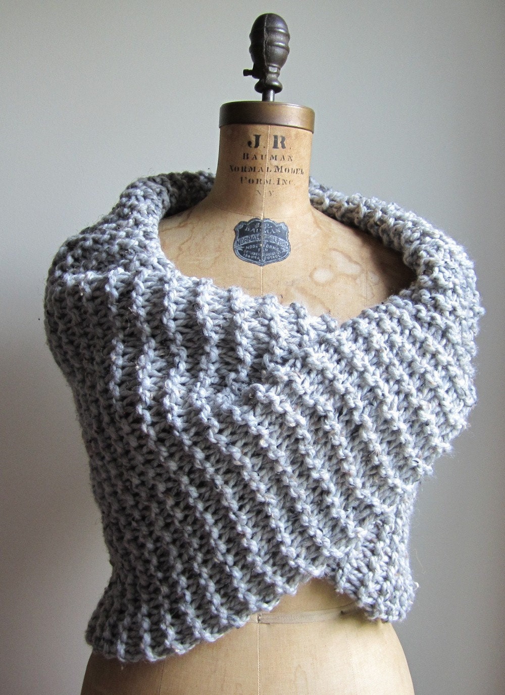 Super Snuggly chunky knit cowl Light Grey. Infinity scarf.