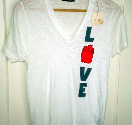heart t-shirt with love applique unisex size XS
