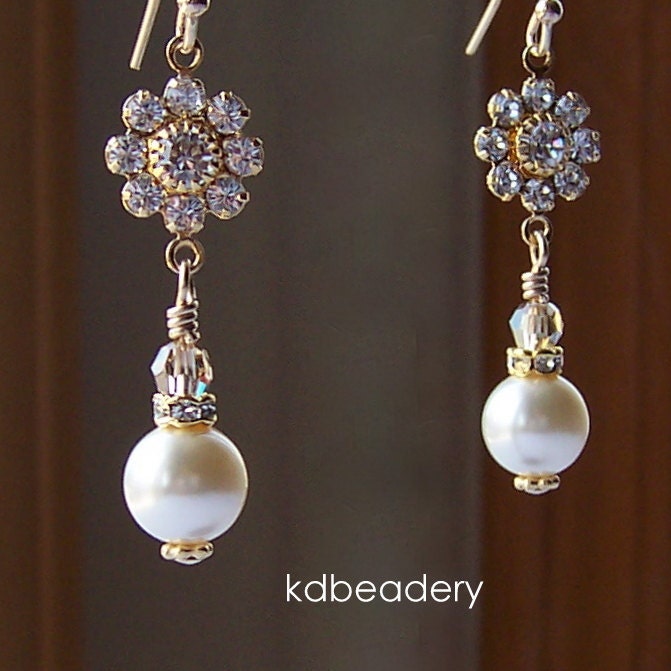 Golden Dangles. Swarovski Pearl Earrings. Bridal. 14k Gold Filled.