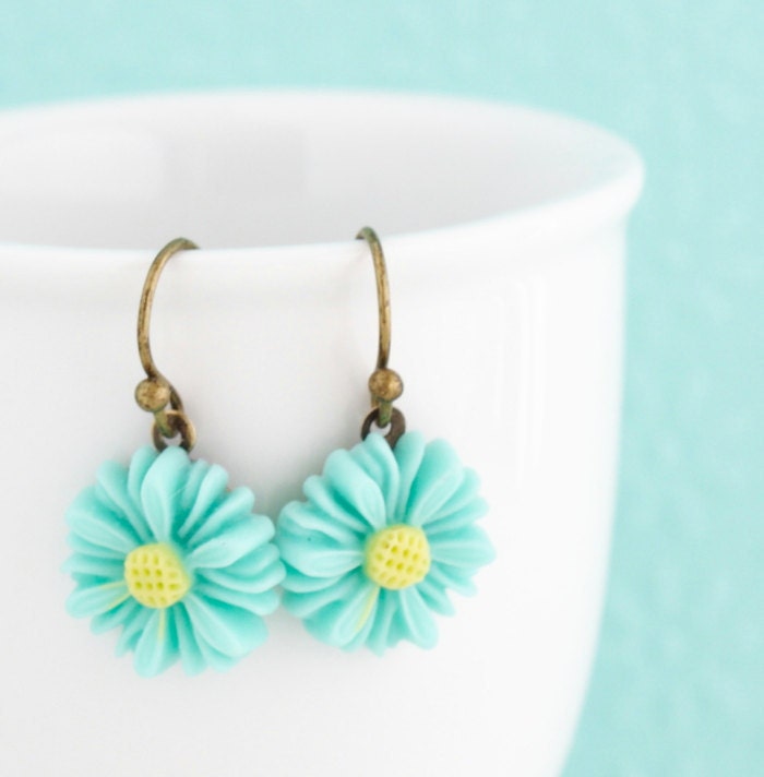 Little Daisy Earrings, Flower Earrings, Sweet Aqua Daisy Earrings - JacarandaDesigns