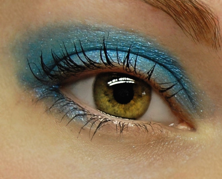 Sky Blue Eyeshadow