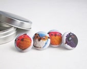 Owl push pin covered with cotton fabric