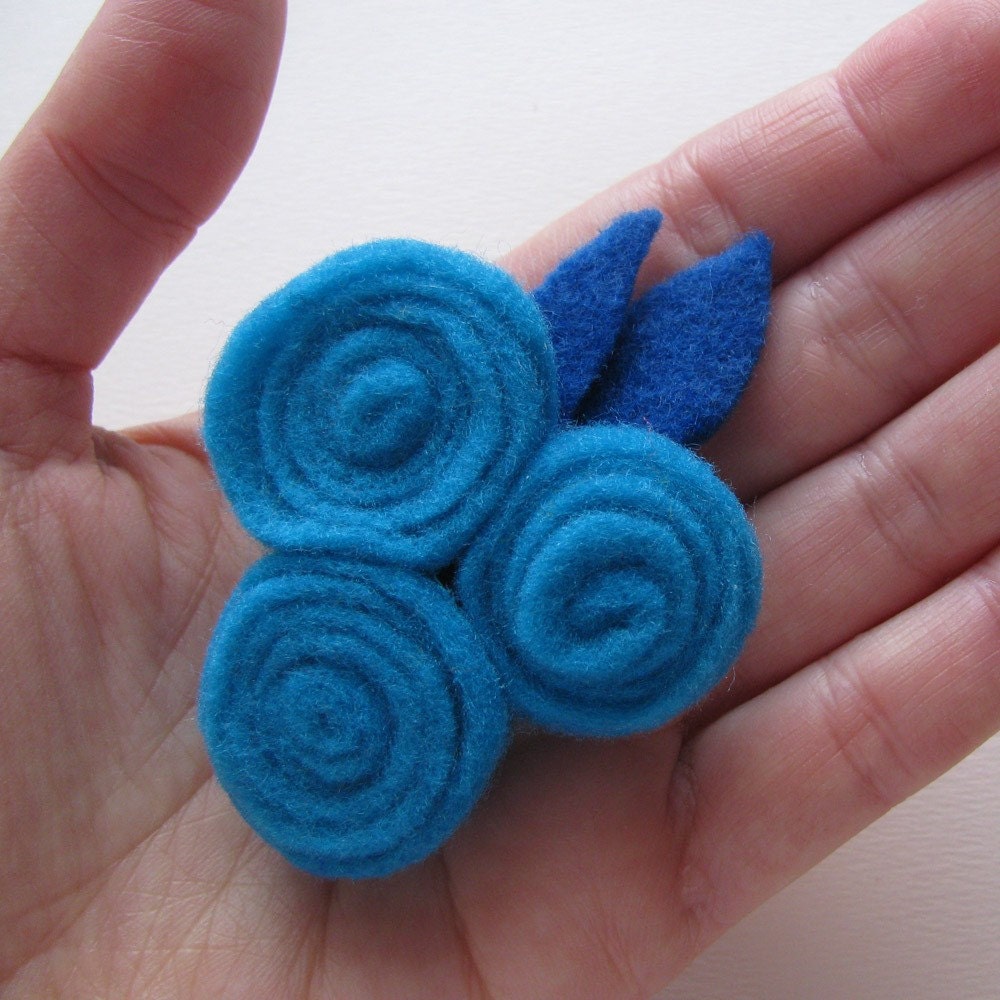 Felt Pin Brooch Flower Bouquet - Turquoise