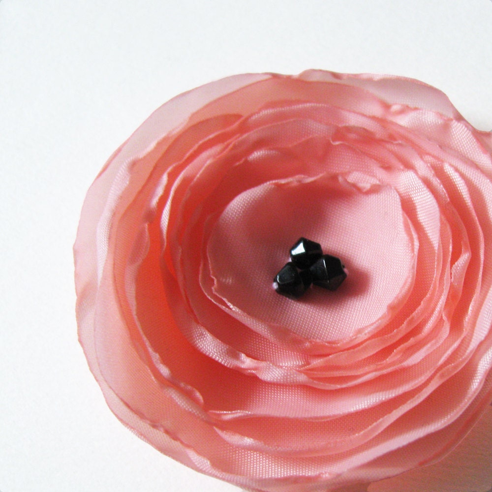 Pale Pink Poppy made of Fabric - Pin