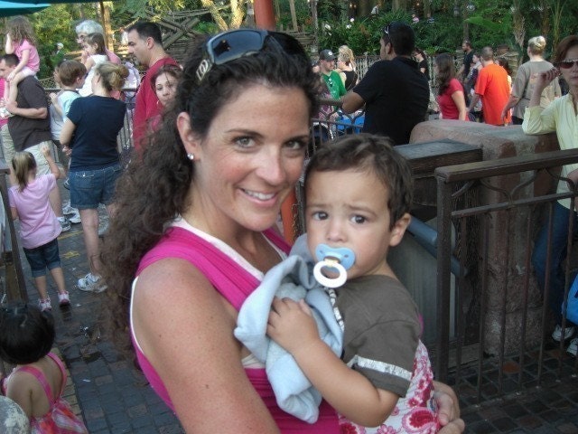 ORGANIC BAMBOO Baby Wrap Sling Carrier-Roundabout-One Size Fits All-Newborn to Toddler-DvD Included