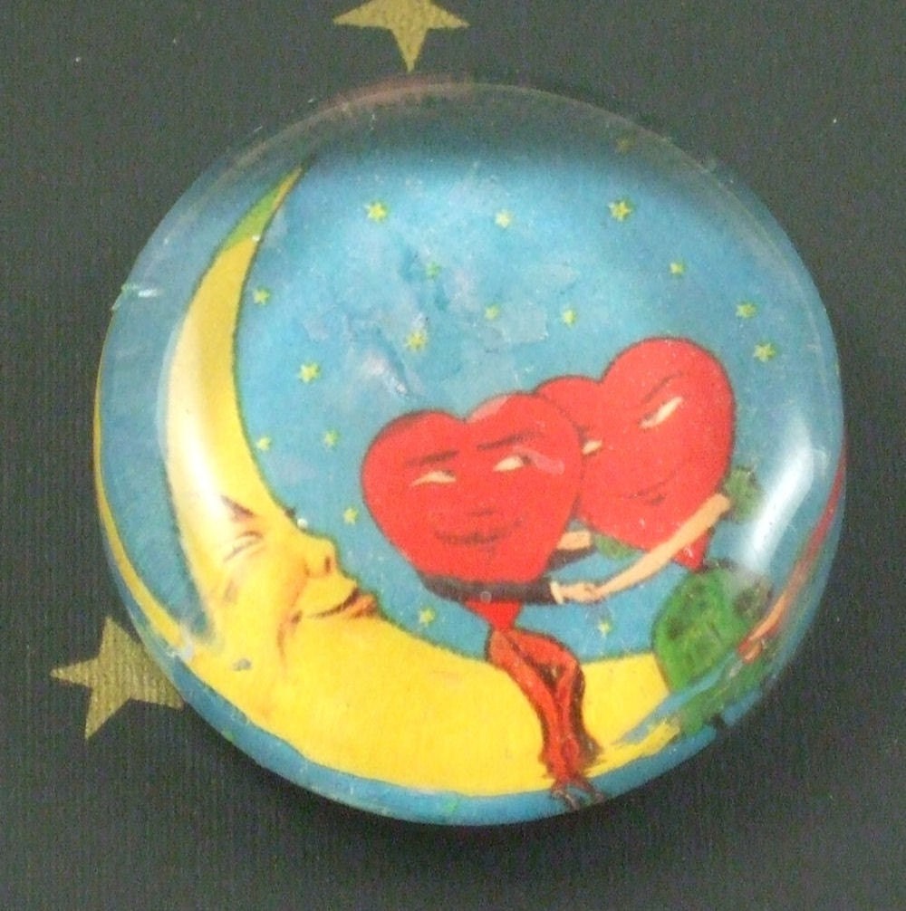 Sweet Hearts on the Moon Deluxe Glass Bubble Magnet - RadiantBaubles
