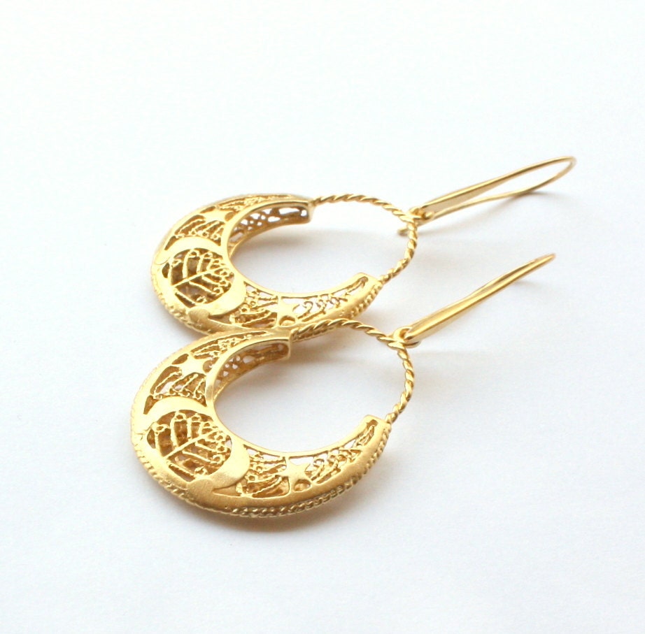 Ethnic style gold filigree earrings