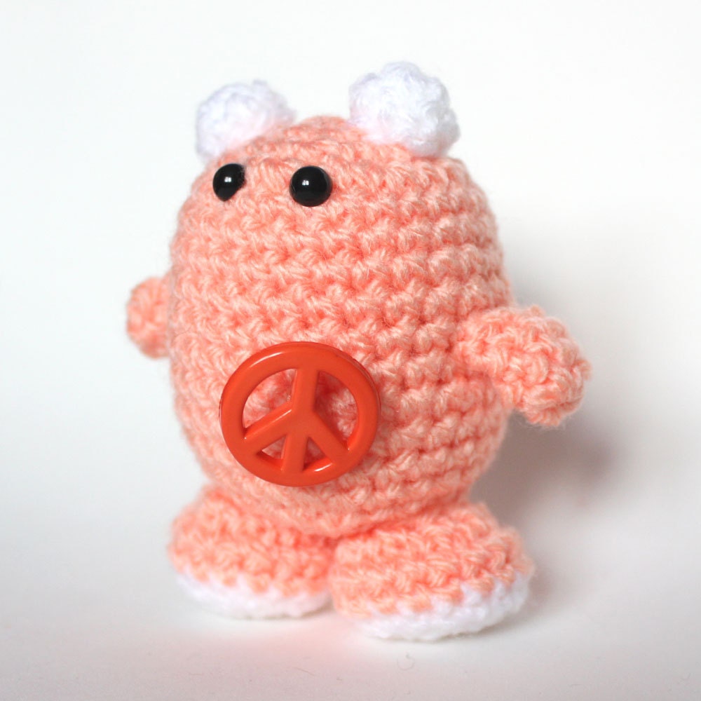 Amigurumi Peach Serenity