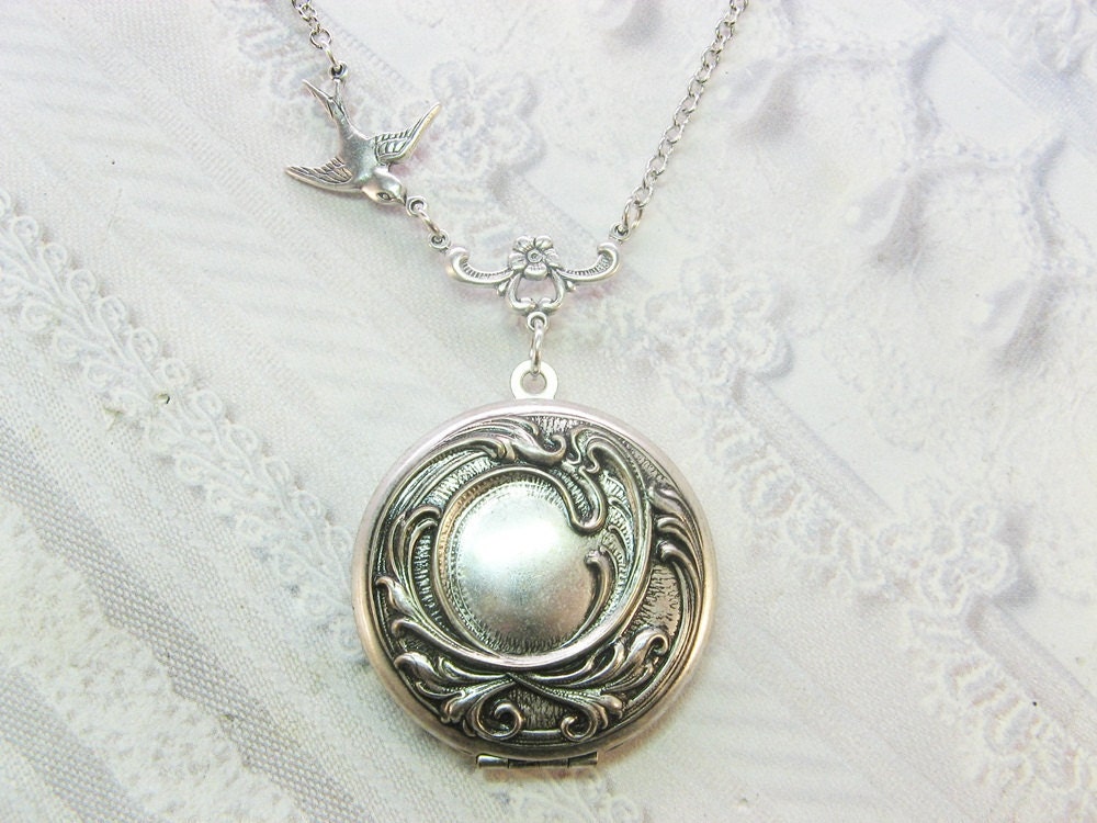 Silver Locket Necklace - SILVER WEDDING Locket - Keepsake Jewelry by BirdzNbeez - Wedding Birthday Bridesmaids Gift