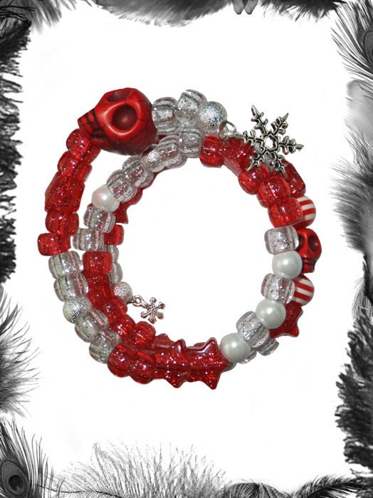 Glitter Skulls & Beads Bracelet, festive sparkle.
