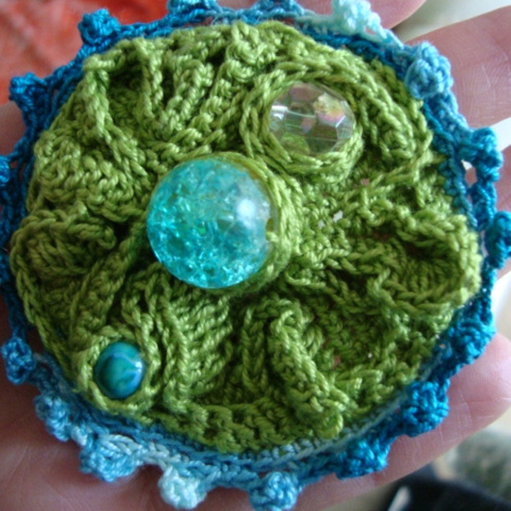 AMOEBA Brooch Crochet FreeForm and Glass Beads