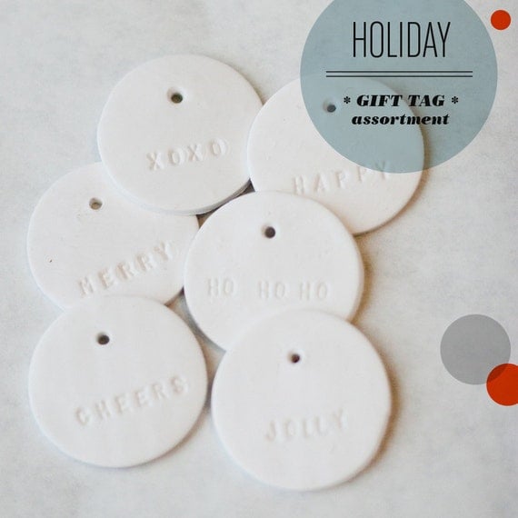 HOLIDAY ASSORTMENT : Small Round White Gift Tag (quantity 6)