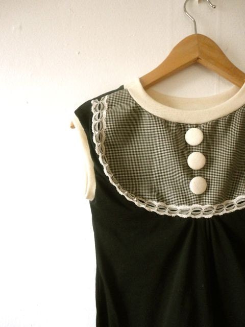 Womens Fall Houndstooth Blouse with darling sweet lace and organic cotton. Medium. by nicoles threads