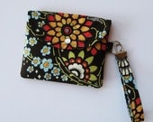 Sweet Pea Snap and Go Wristlet / Amy Butler fabric