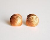 Vintage Shell Earrings - Vintage Jewelry - Free Shipping in the US - Summer Fashion