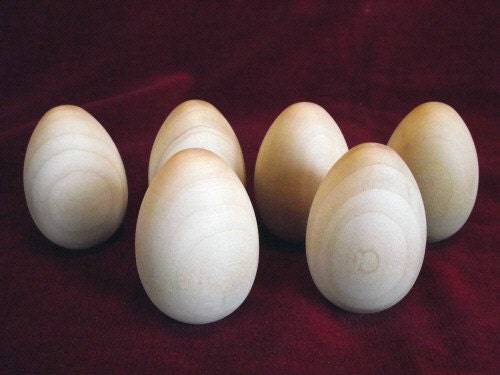 6 Wooden Hen Eggs 2-1/2 inch with flat bottom