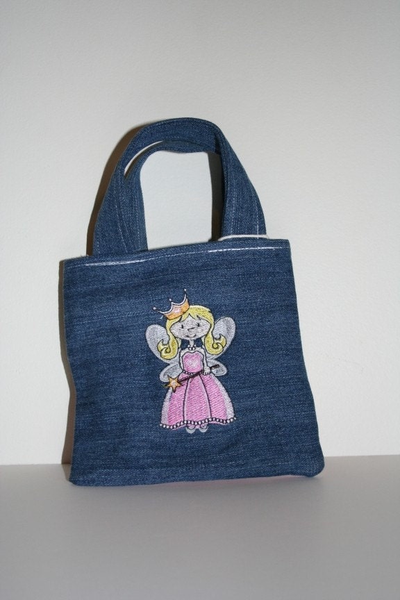 Art on the Go Crayon Tote