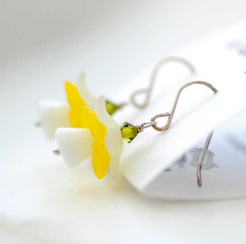 Yellow Daffodil Earrings, Lucite Jewelry, Vintage Glass Earrings, Flower Earrings, Spring Earrings, Swarovski Crystal and Sterling Silver