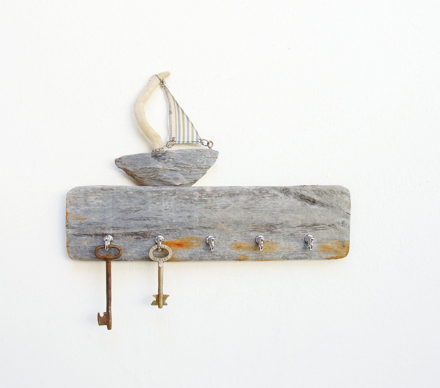 Drift Away - Key Holder Rack, Jewelry Organizer Rack - Driftwood, Textile, Metal