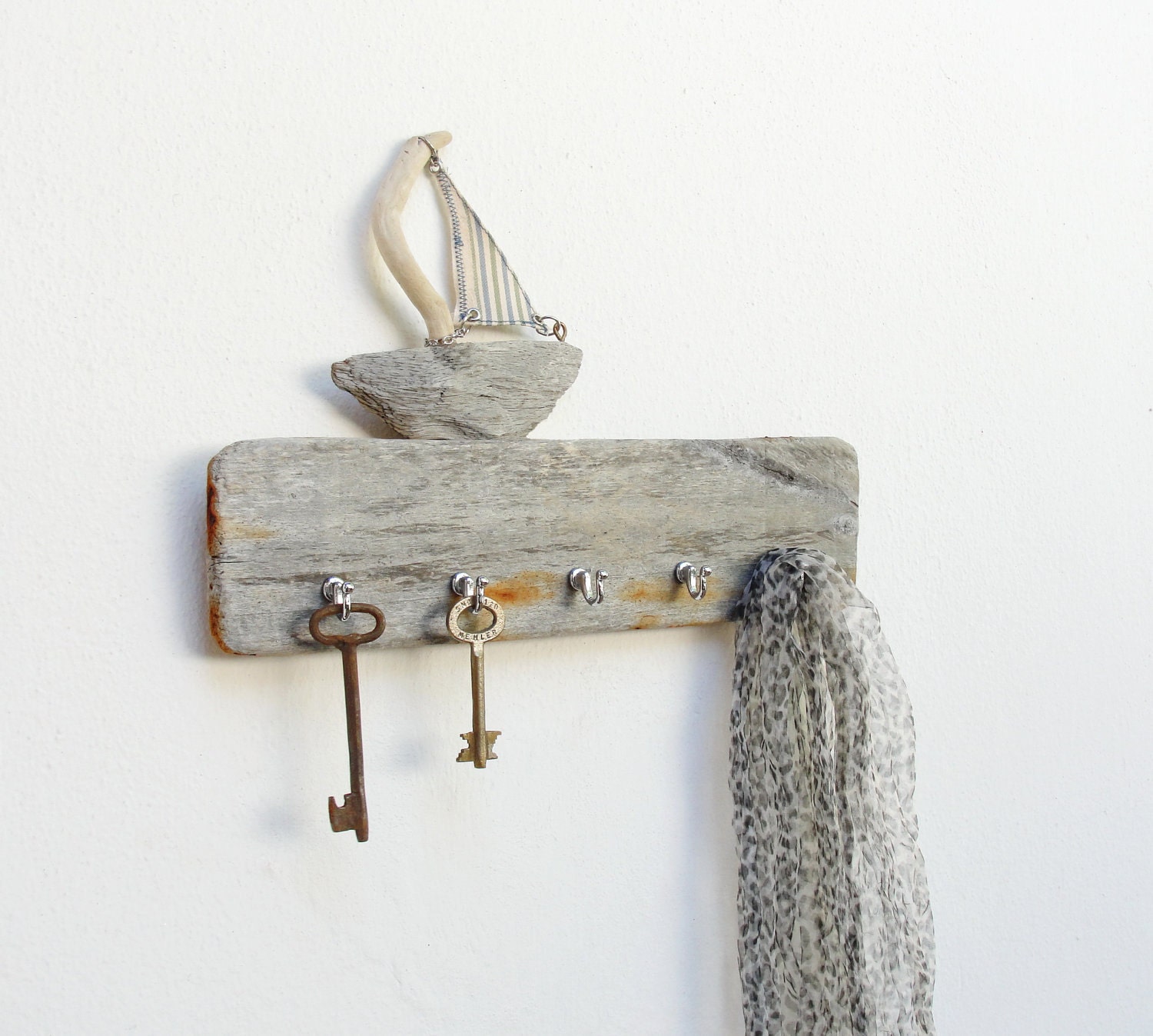 Drift Away - Key Holder Rack, Jewelry Organizer Rack - Driftwood, Textile, Metal