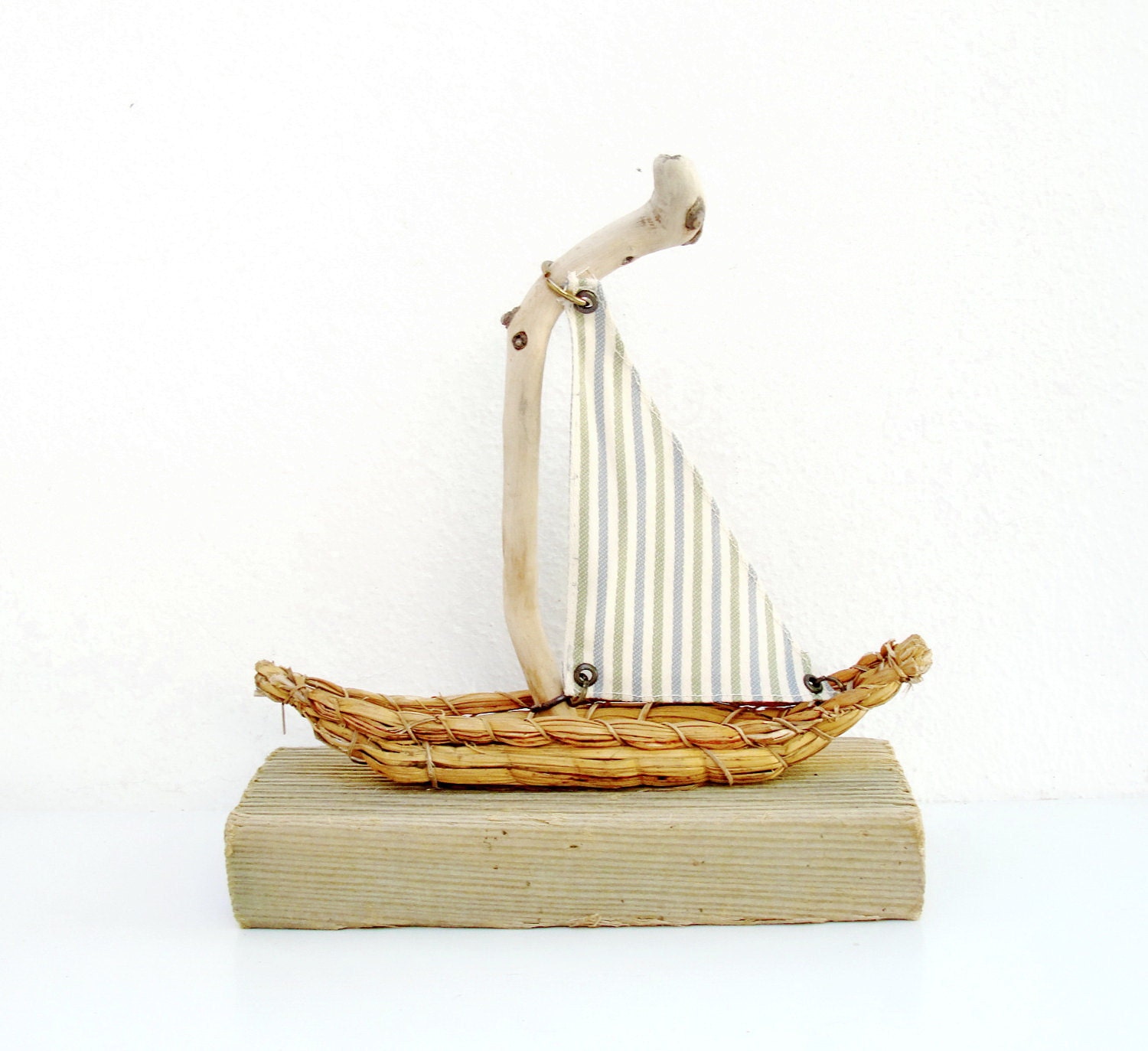 The Tortuga - Driftwood Boat