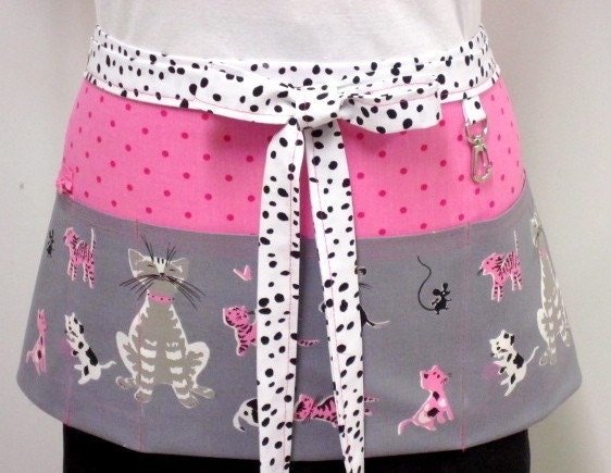 Tammis Cats Gray Zipper/Key Clasp Vendor Apron