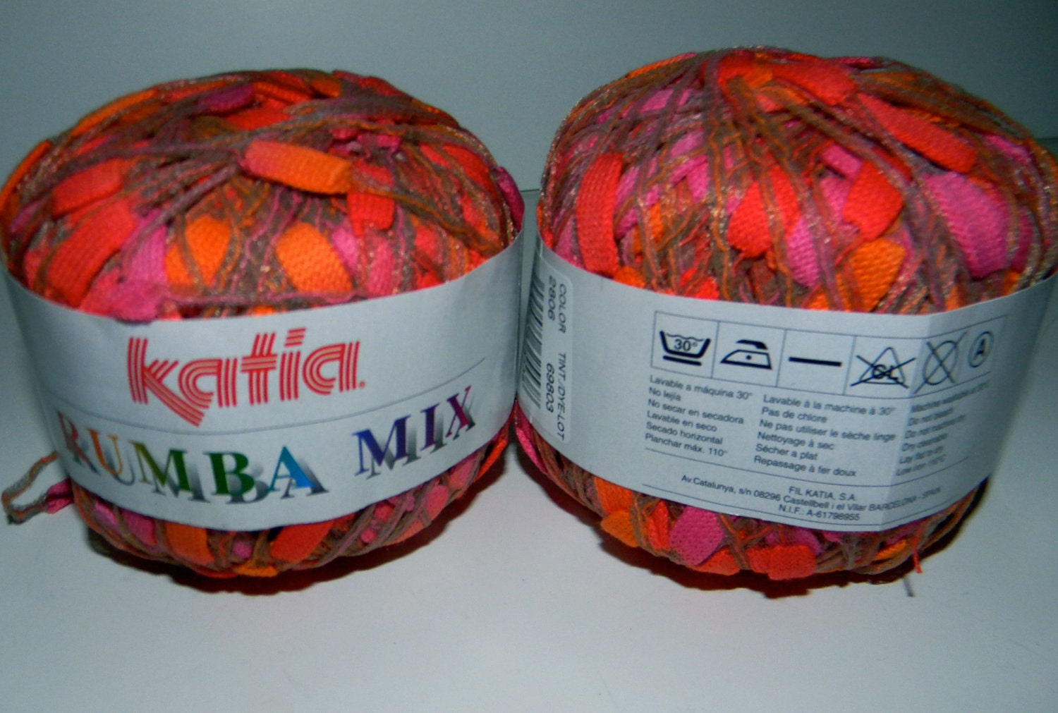 Yarn destash - Katia Rumba fantasy yarn 2 balls 50gms each