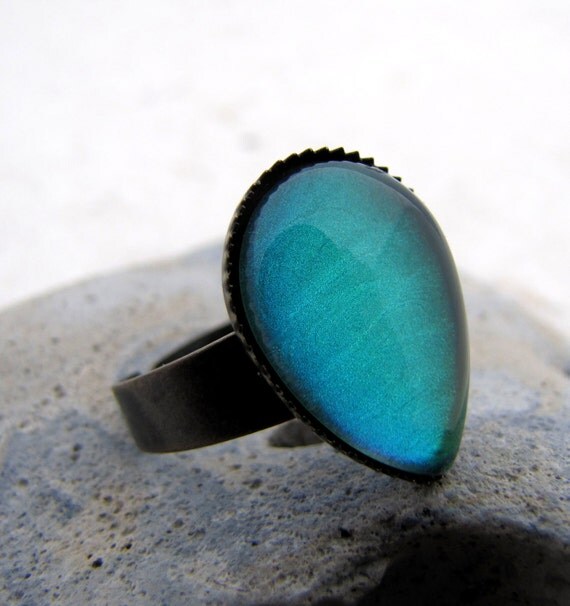 Absinthe Petite Tear Drop Ring