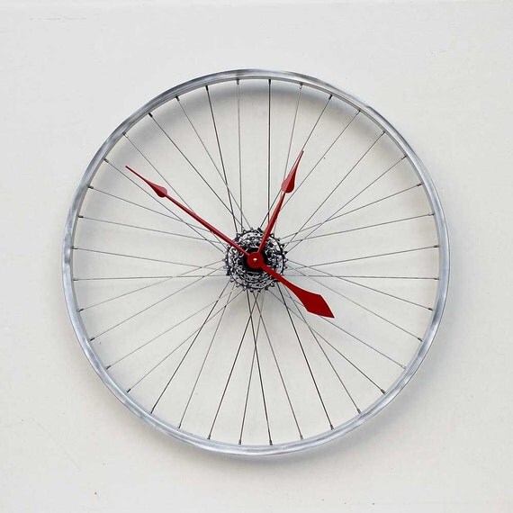 Clock made from a Recycled Bike Wheel