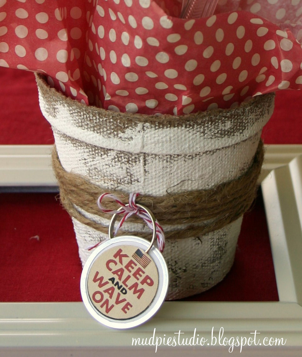Set of 10 Patriotic Peat Pots for Decorating, Place Settings, Gift Wrap and more