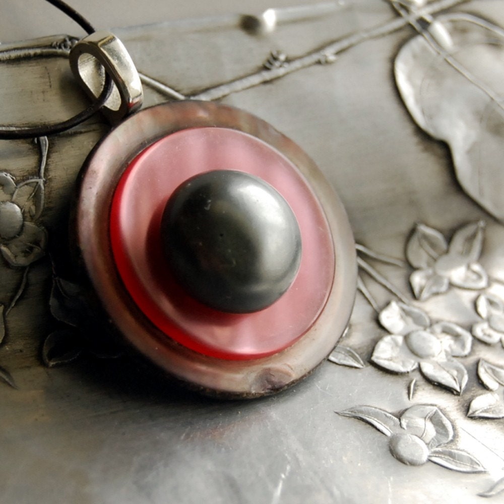 Pink Vintage Button Necklace, Gray Mother of Pearl Button Jewelry Eco Friendly Pendant