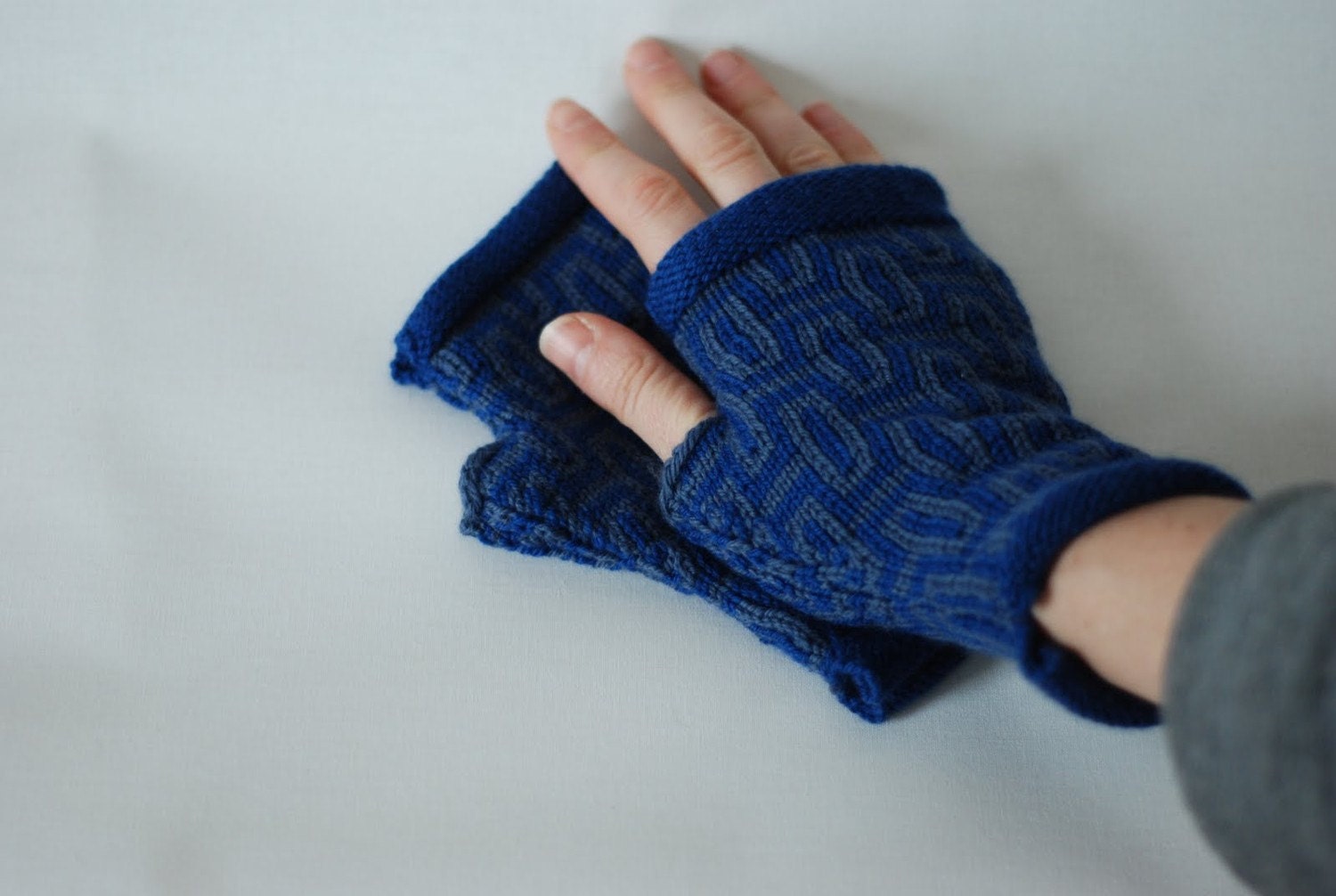 Organic Wool Op Art Mitts