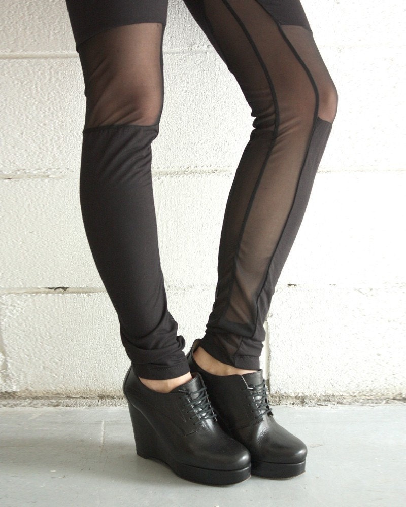 Black Jersey & Mesh Panelled Leggings - size Large - LAST PAIR