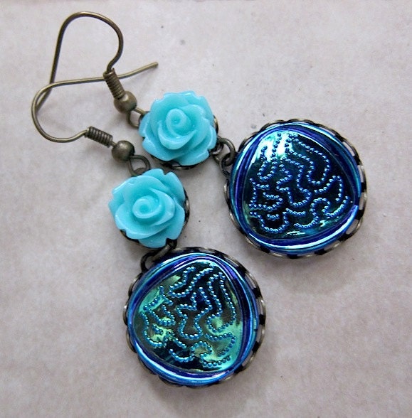 many shades of BLUE VINTAGE BUTTON earrings