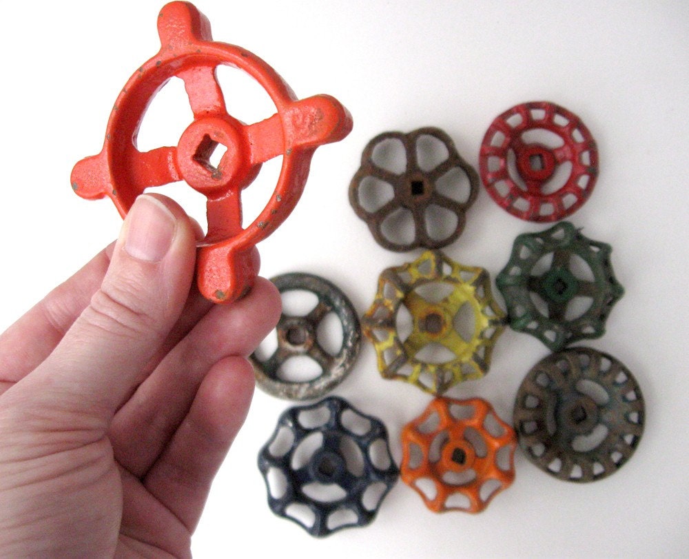 Instant COLLECTION of GARDEN Water Faucet Knobs - Set of 9 Large Knobs