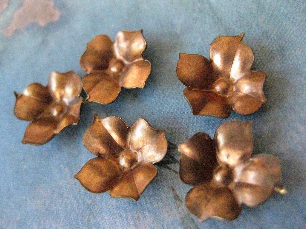 6 PC Tiny Brass Flower Bud - Y022