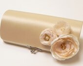 Shabby Chic Bridal Clutch Champagne Cream Vintage Ivory - Bridesmaid Clutch Set - Kisslock Snap Bouquet Clutch - Trio Of Flower Blossoms