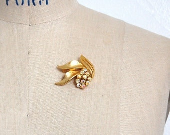 Vintage 1950s Aurora Borealis Rhinestone Leaf Brooch