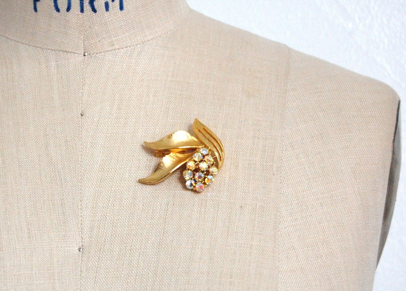 Vintage 1950s Aurora Borealis Rhinestone Leaf Brooch