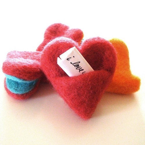 HEART POCKETS Needle Felting Kit