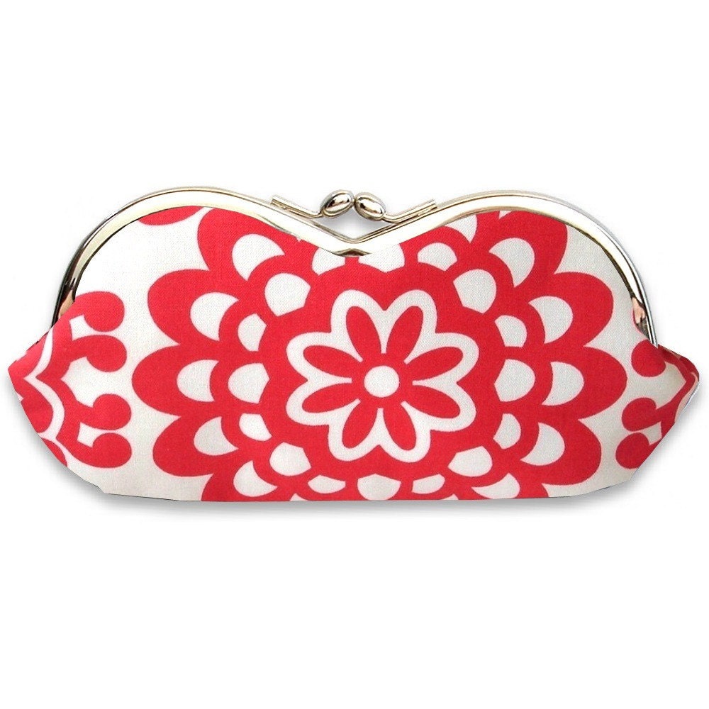 Sunglasses Case in Light Cherry Red and Cream Floral Blossom - Kisslock Frame Glasses Case