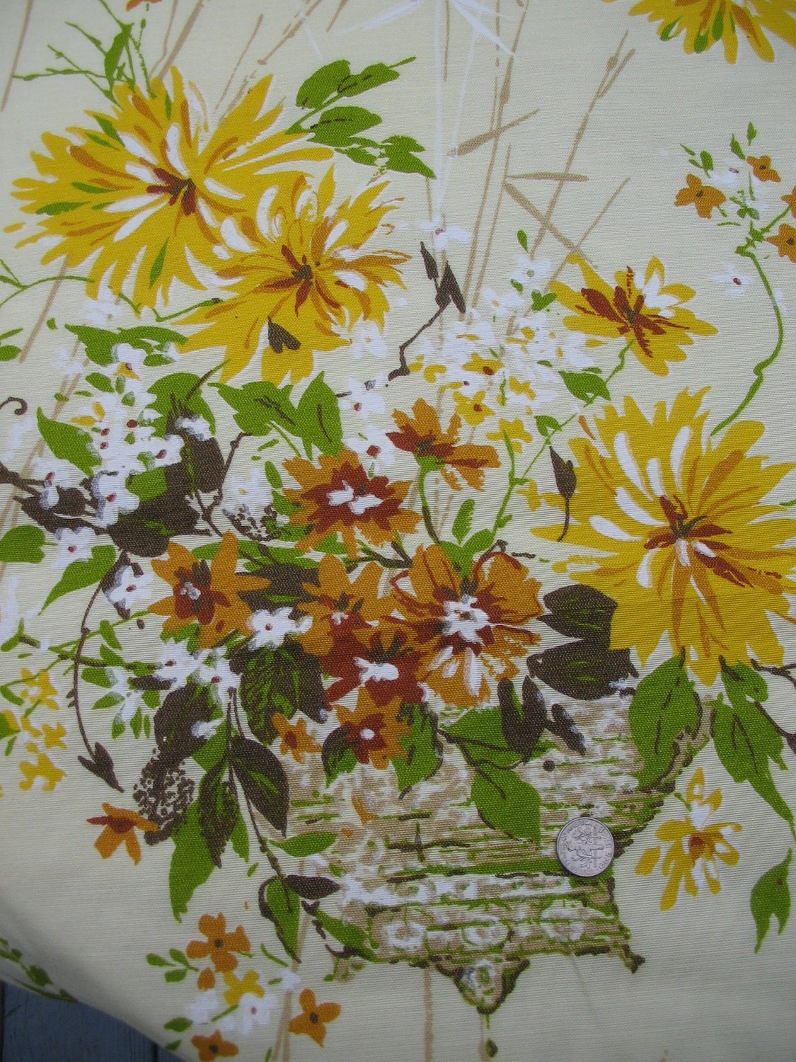 Vintage 1960s Think Spring Flower Baskets With Yellow Flowers 1 Yard Fabric