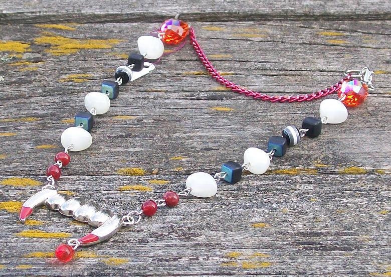 Bloody Vampire Fangs Necklace Red White Black True Blood